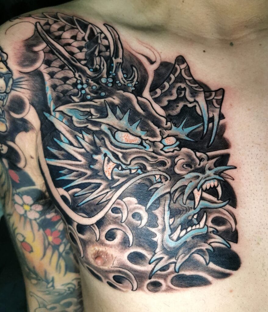 tatuaje-pecho-dragon