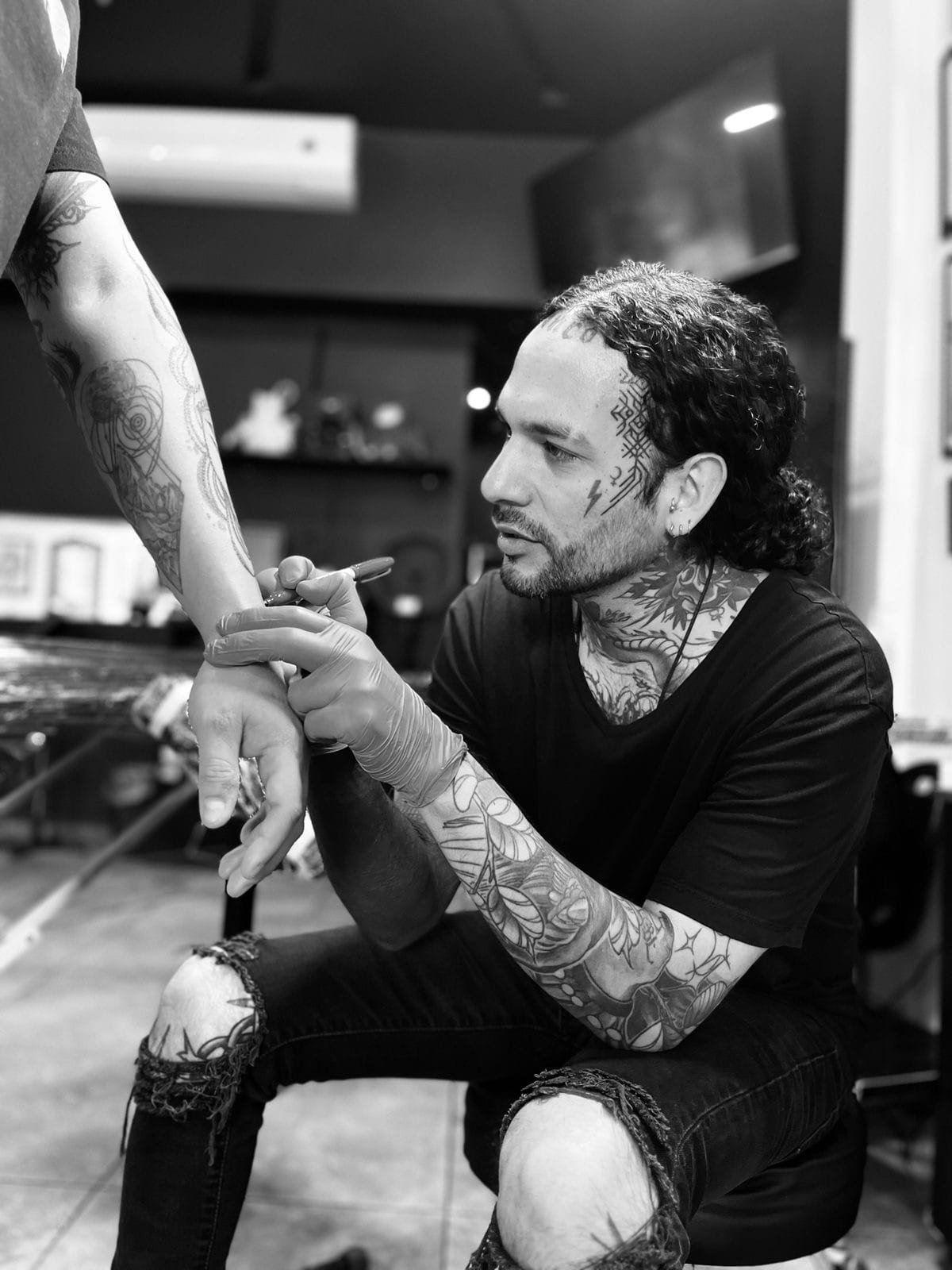 Guadalupe Carlota tatuaje blckwork,grabado,tattoo artist